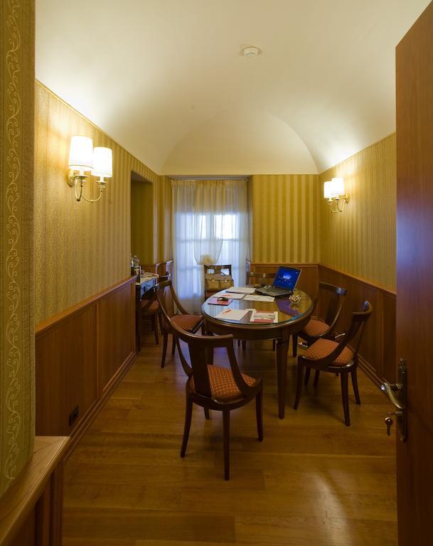 Phi Hotel Principe Cuneo Exteriör bild