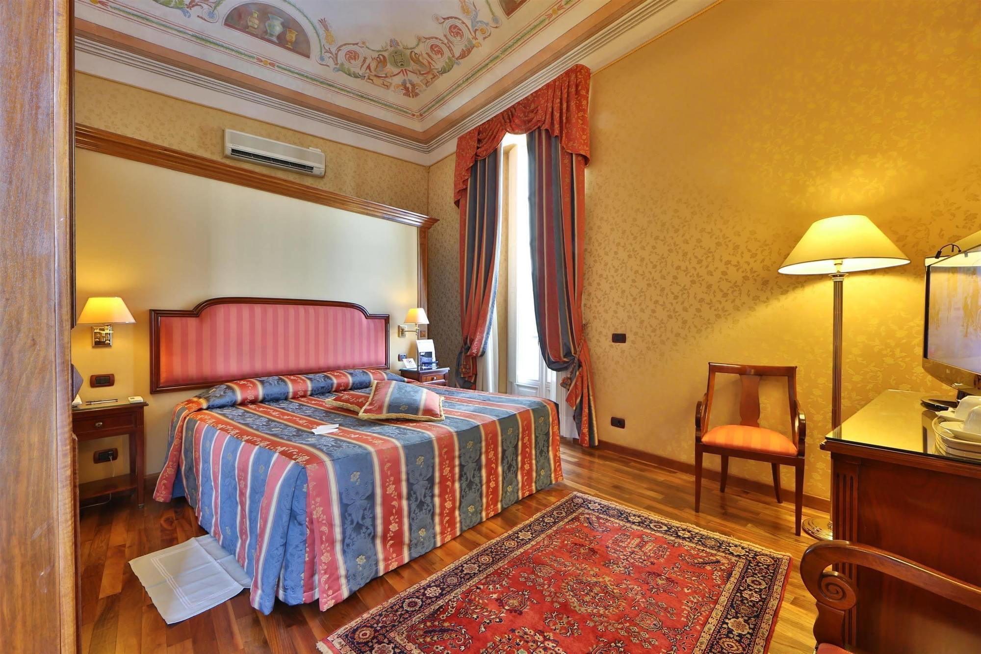 Phi Hotel Principe Cuneo Exteriör bild